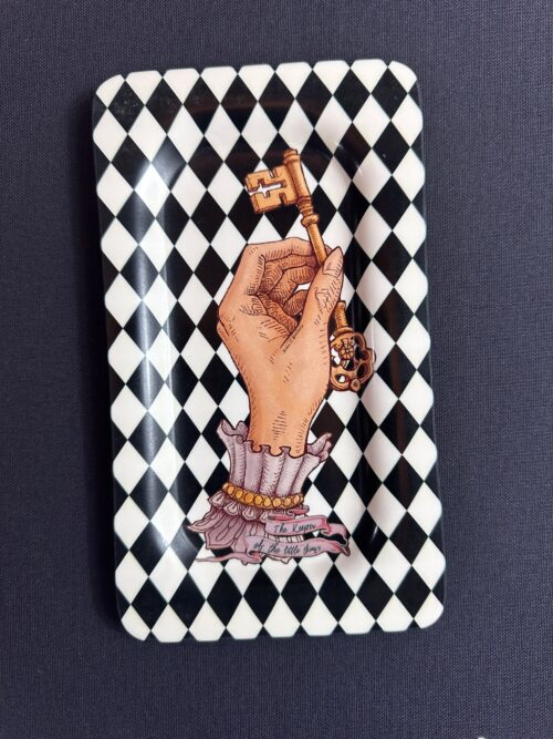 Tray Hand with Key - Image 2 1