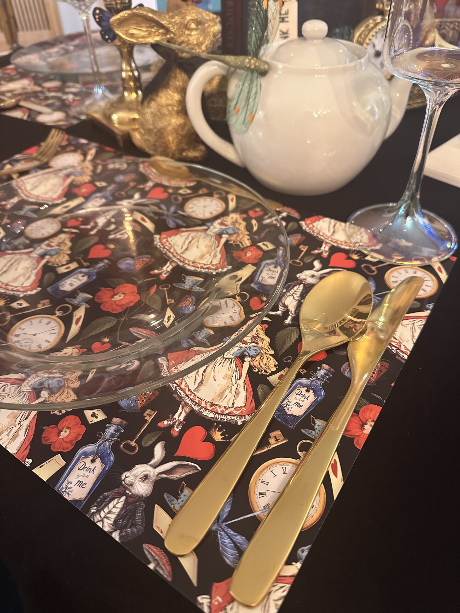 Alice in Wonderland Teatime party - paper placemats - Image 2 1
