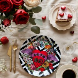 Valentines Party Plates, Love Me!